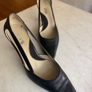 Reaction Kenneth Cole Black Heel Pumps